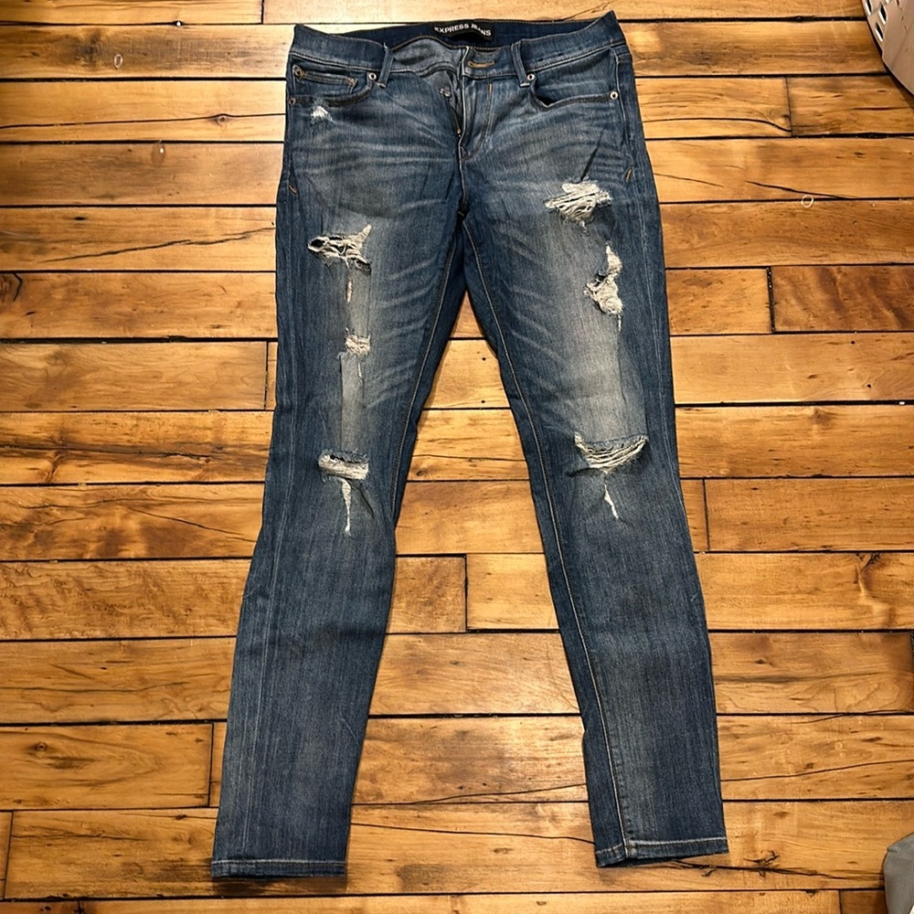 Mid rise skinny jeans